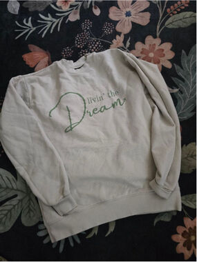 Womens soft Cozycore Beige Green "Livin' the Dream" Sweatshirt S Casual Comfort